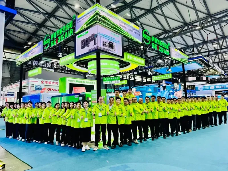 Seize Air Nieuwe energiebesparende luchtcompressoren gelanceerd op PTC Asia 2025